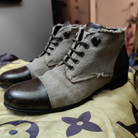 Dolce & Gabbana boots - Picture 5 of 10